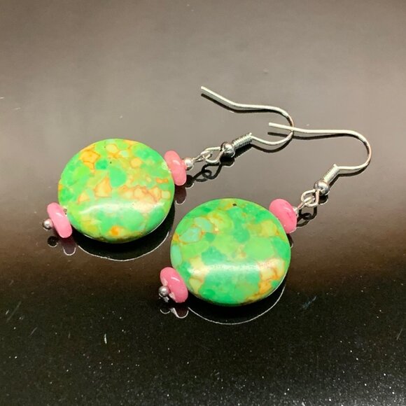 Green Mosaic Magnesite & Pink Beads Handmade Pierced Earrings LR163 - Picture 2 of 6
